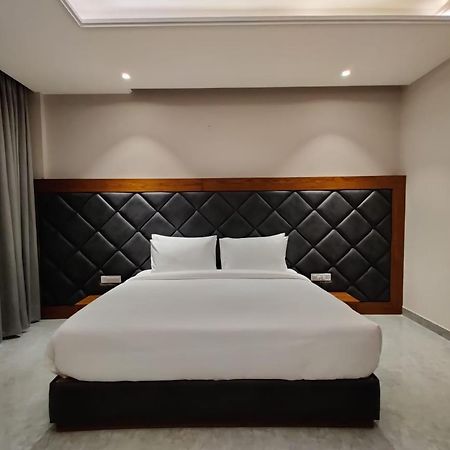 Hotel Parth Una  Exterior photo