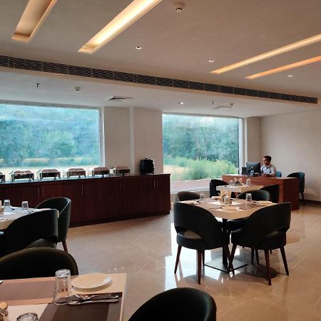 Hotel Parth Una  Exterior photo